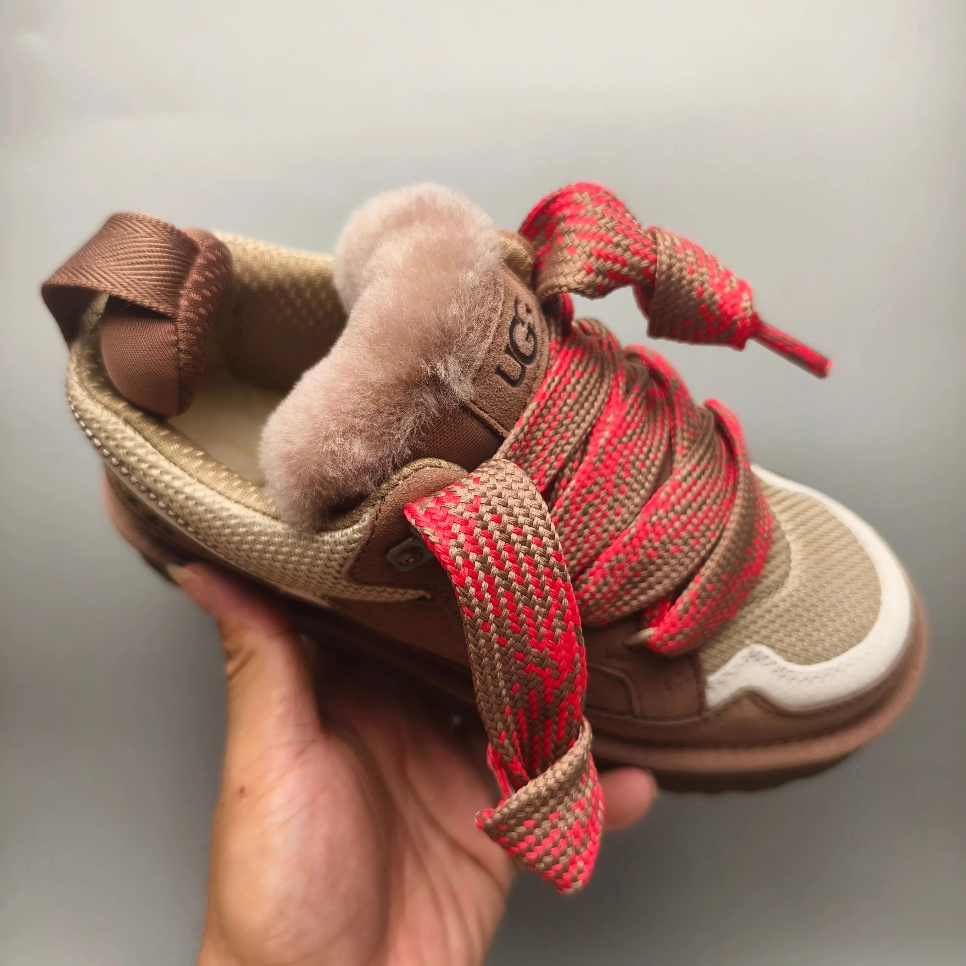💰Women's shoes 280 Men's shoes 300 UGG sheepskin all-in-one snow boots 4032 Couple's mesh sports and leisure style Color: Sand Black Maroon Gray Walnut Antelope Brown White Brown Size: 35-45?